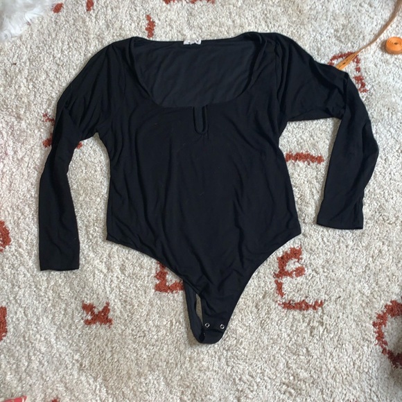 NWT- Good American- Black U.Neck Thong Bodysuit- Sz 7(3x) - Picture 2 of 8